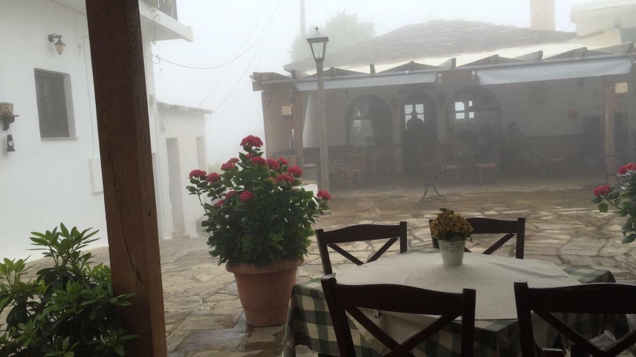 Antoniou Guesthouse Kastanitsa Esterno foto